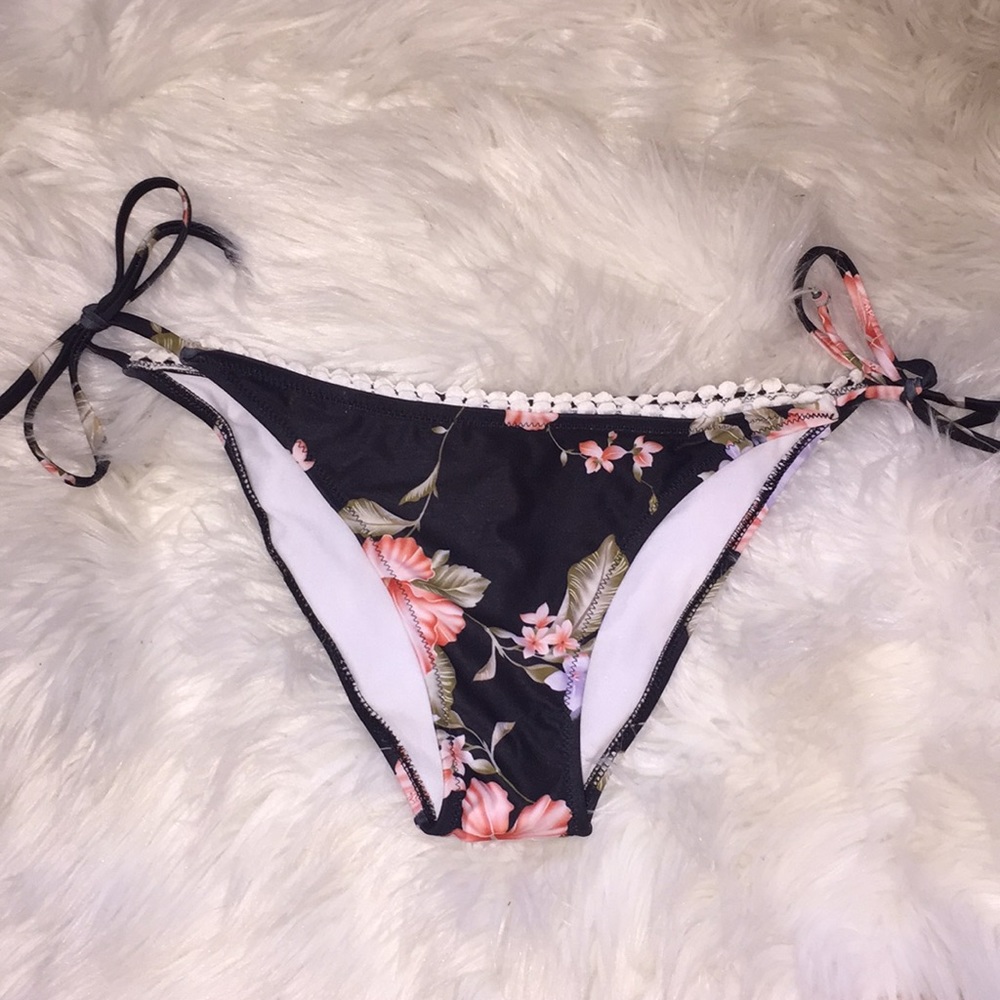 Floral bikini bottoms
